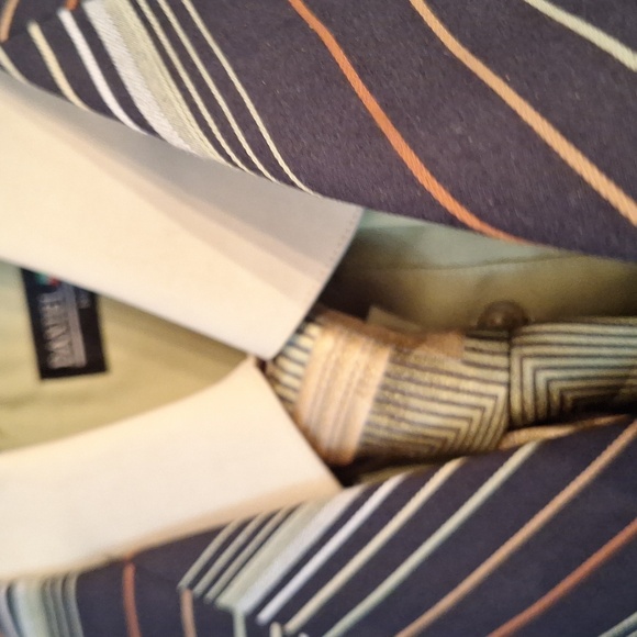 New Mens Suit - Picture 3 of 3